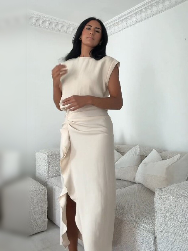 Robe midi élégante beige à manches courtes pour femme, col rond chic, taille froncée, volants, fente haute, robe décontractée, robe de soirée formelle pour le bureau