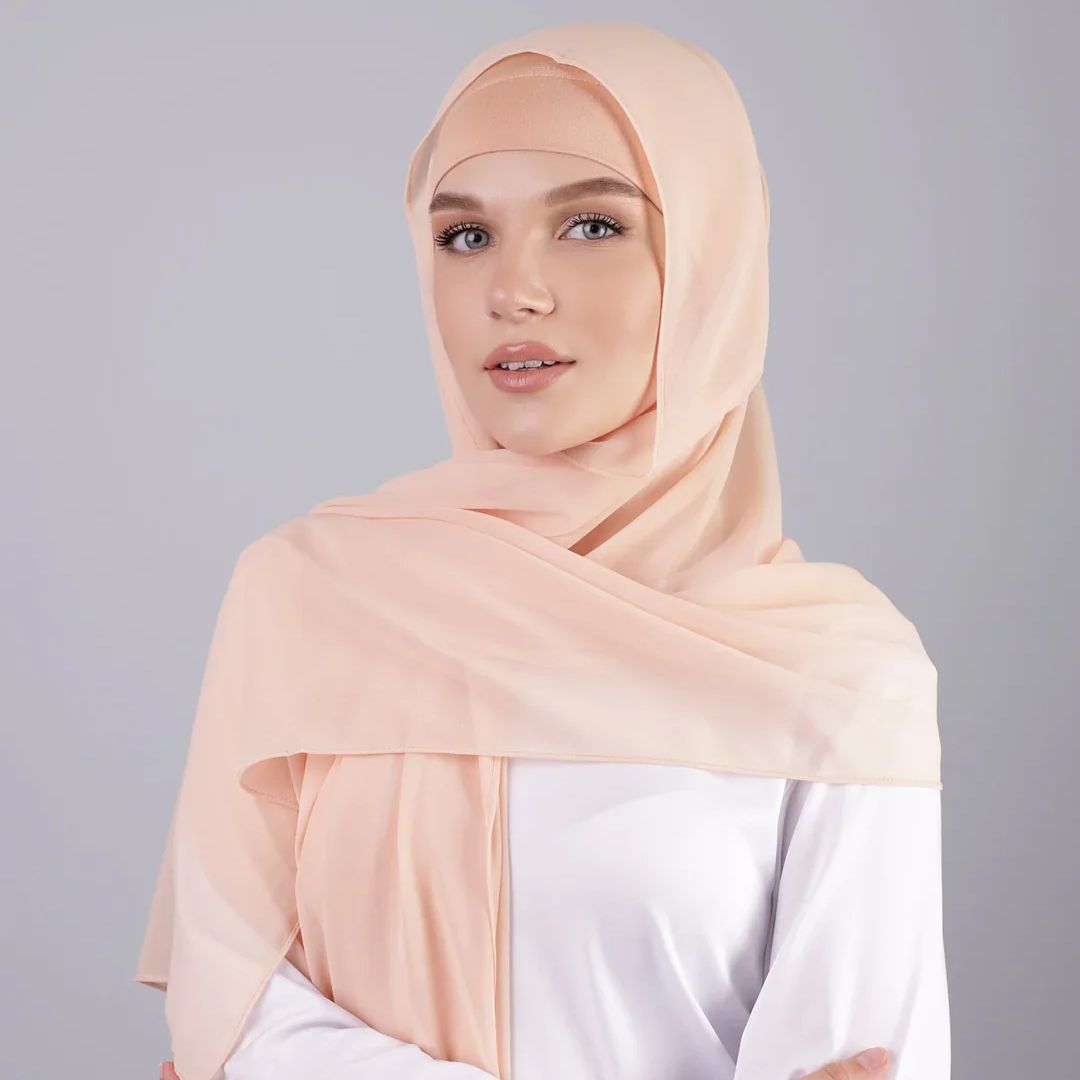 Nouvelle mode musulmane en mousseline de soie Hijab correspondant couleur avec sous-capuchon 2 pièces ensemble même couleur foulards intérieurs pour les femmes