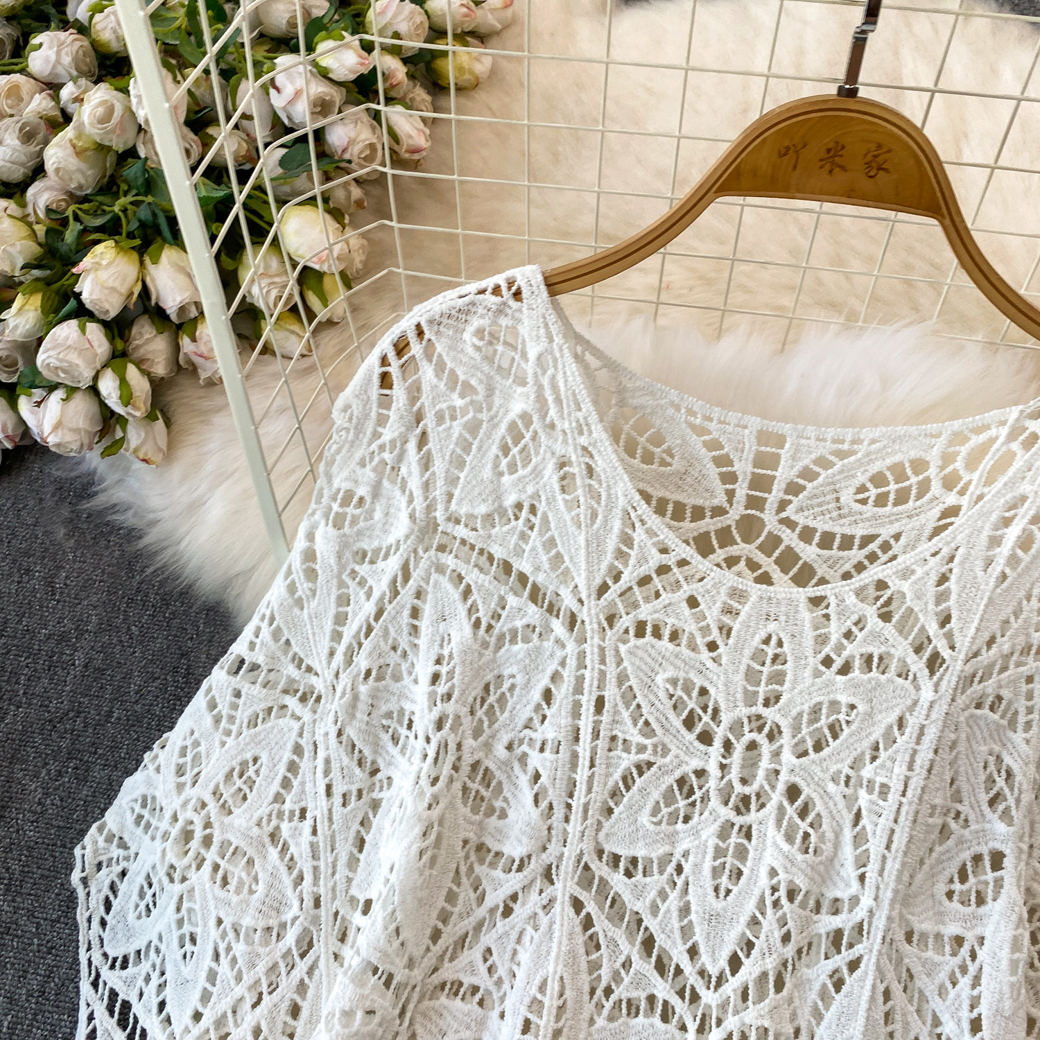 Haut en dentelle au crochet pour femme, transparent, ajouré, brodé de fleurs, en maille, ample, style bohème, pour l'été et les vacances à la plage