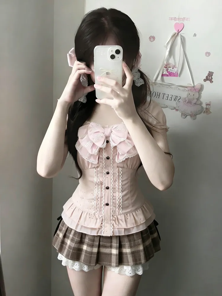 Ensemble de trois pièces japonais pour femmes, chemisier en dentelle à nœud + débardeur + mini-jupe à volants à carreaux, style Y2K vintage kawaii chic coréen