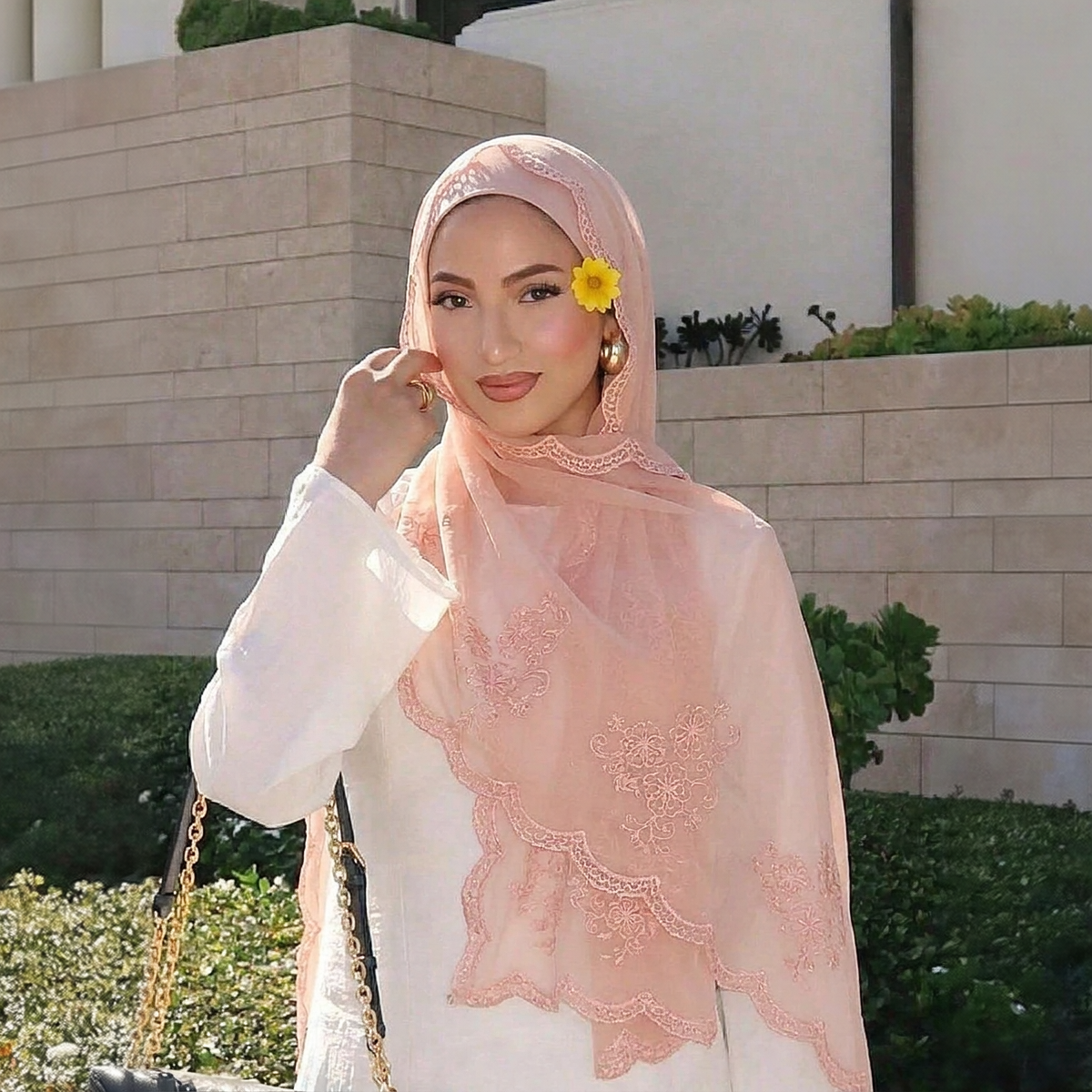 Foulard Élégant en Dentelle pour Femme, Broderie Creuse, Bandana Rétro Polyvalent, Châle Décoratif d'Été, Écharpe à Main pour Cheveux