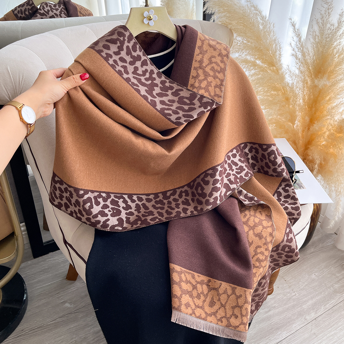 Nouveau luxe cachemire Plaid léopard écharpe hiver femmes Pashmina châles couverture chaude enveloppes femme épais foulards Bufanda foulards