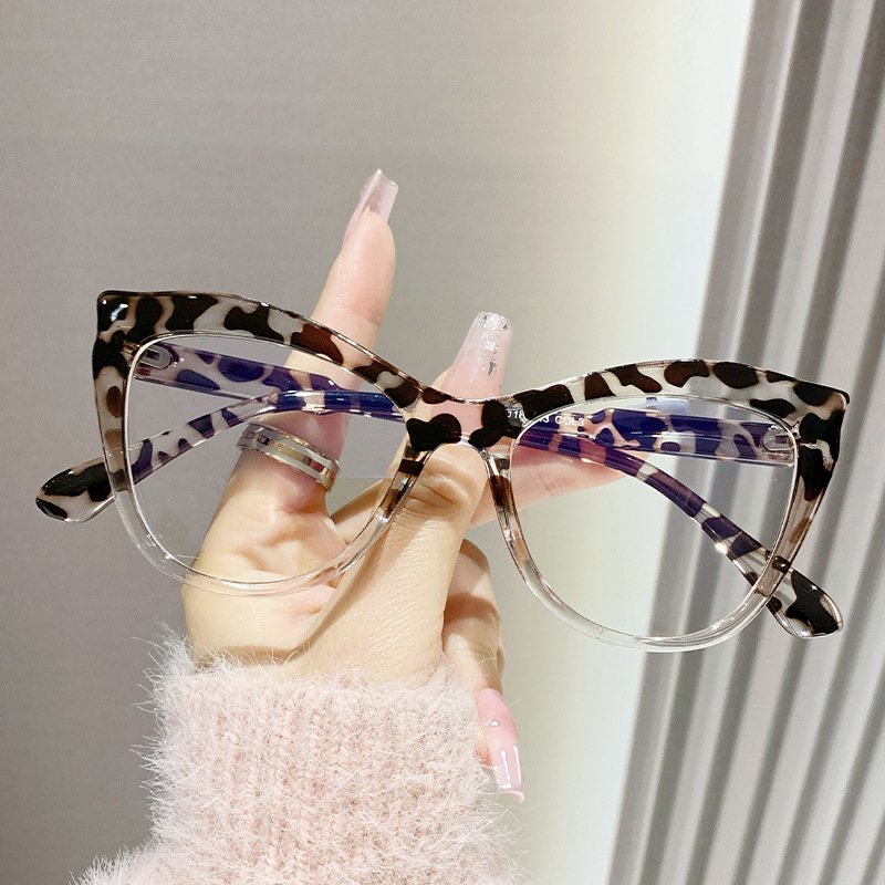 Lunettes œil de chat à la mode pour femmes, monture de lunettes personnalisée bloquée de couleur, nouvelles lunettes d'ordinateur transparentes Anti-lumière bleue
