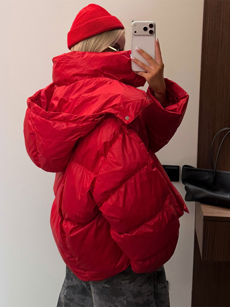 Veste matelassée à capuche rouge vif pour femme, col oversize, matelassage horizontal, épaisse et rembourrée, coupe courte, manteau chaud d'hiver