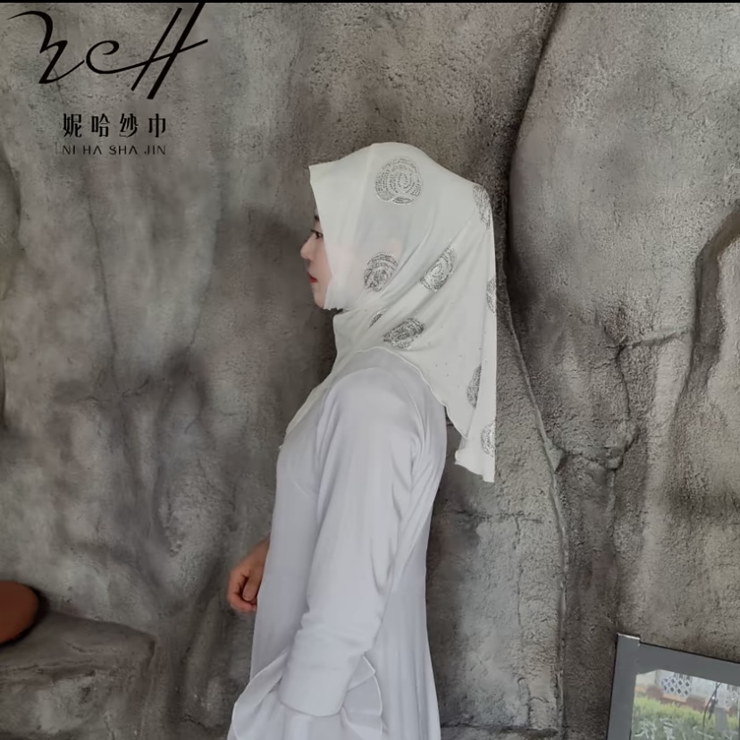 Hijab instantané en jersey doux pour filles musulmanes, motif diamants et roses