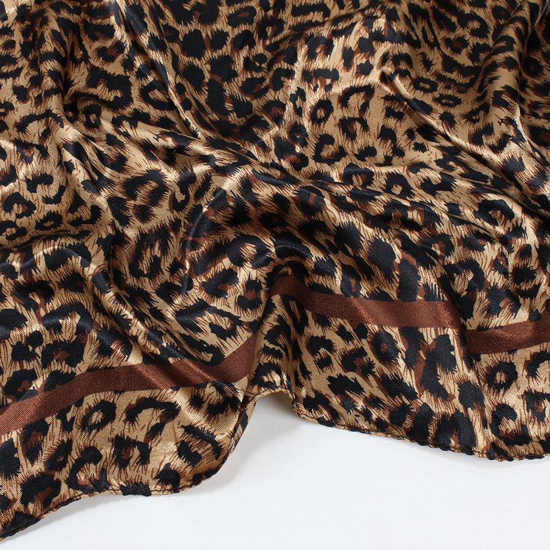Foulard Carré en Satin Doux pour Femme, 90x90cm, Belles Fleurs, Châle, Écharpe de Sauna