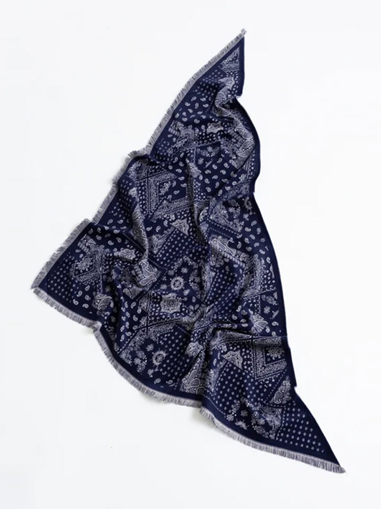 Écharpes triangulaires vintage en tricot jacquard à pompons pour femmes, élégantes et polyvalentes, bandana féminin, accessoires chics pour femme automne-hiver 2026.