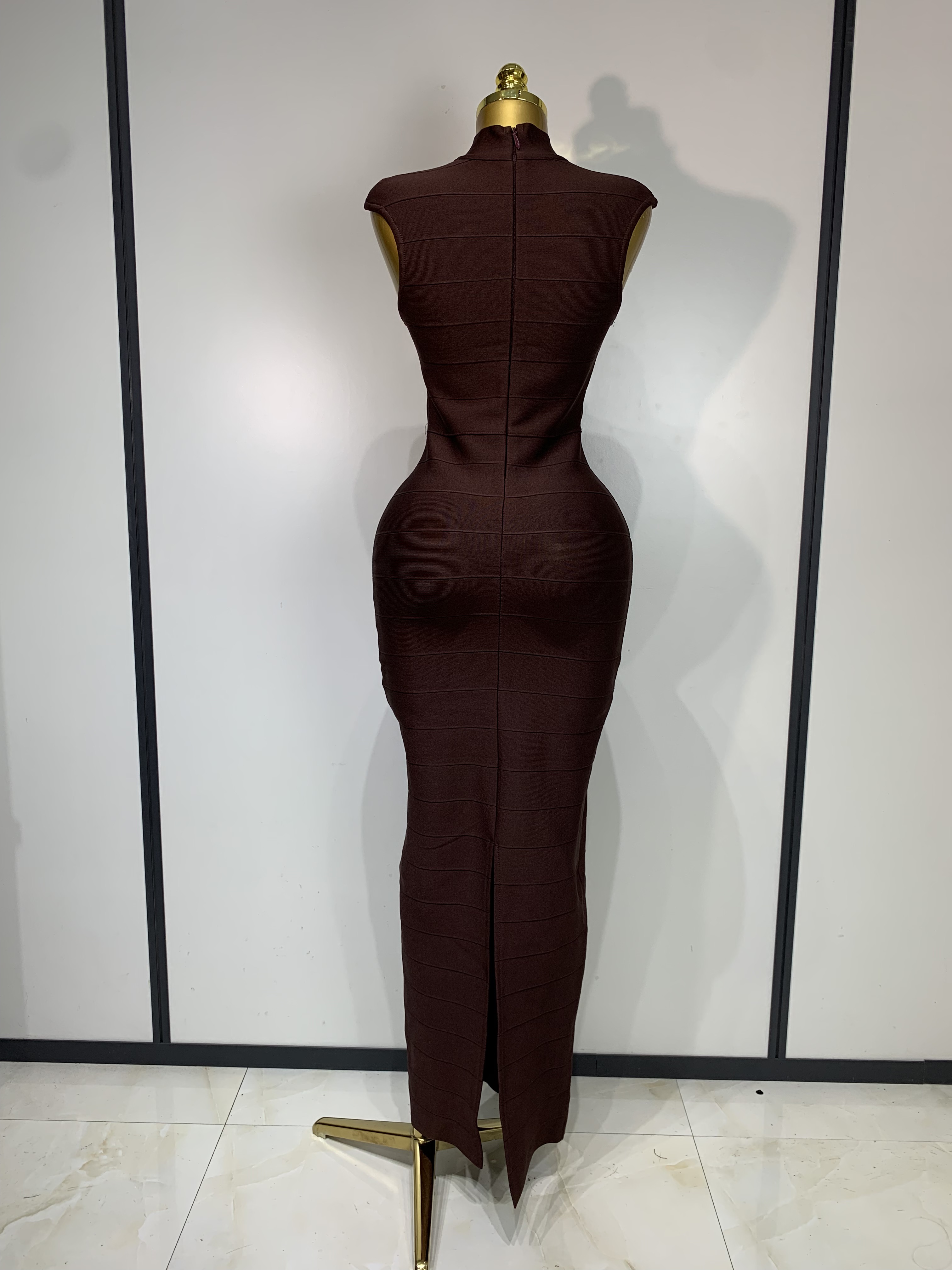 Robe moulante élégante et sexy sans manches à col roulé pour femme, idéale pour les soirées, clubs, fêtes, anniversaires, cocktails et bals de promo