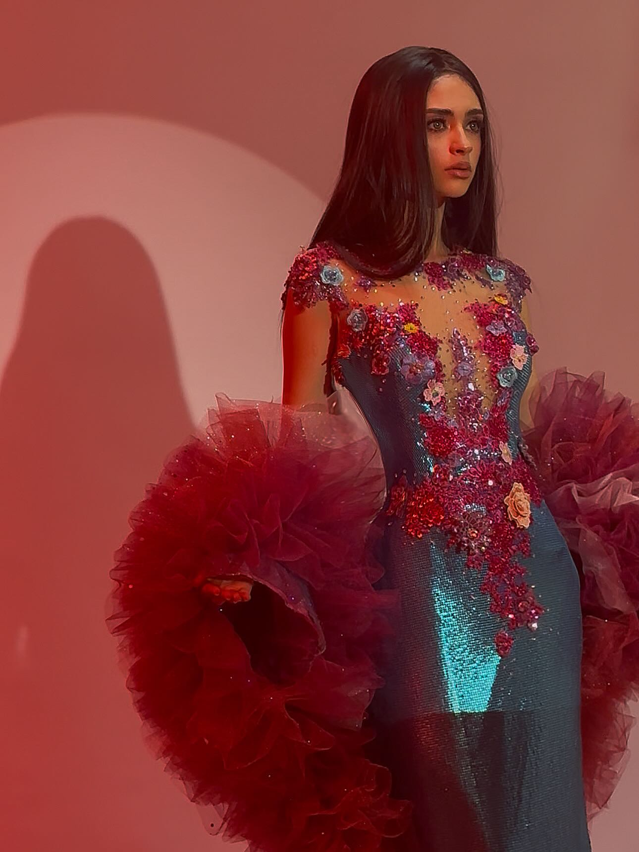 Cape en tulle pour femme, châle à volants, manches ballon, rouge bordeaux, élégante, longueur ras du sol, à sequins scintillants, pour soirée ou mariée, coupe oversize