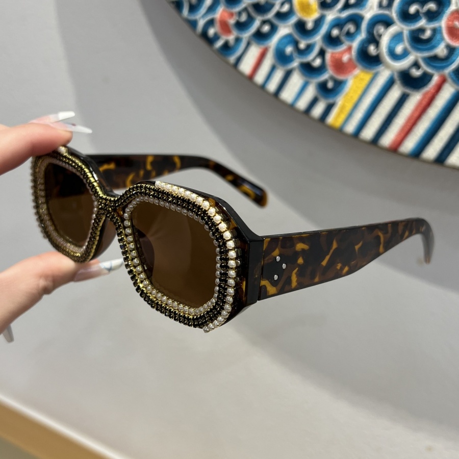 Lunettes rétro luxueuses pour femmes, petite monture carrée avec strass, élégantes, de grande valeur, photographie de rue, Holida, 1 pièce
