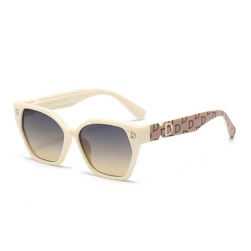Nouvelle tendance lunettes de soleil œil de chat pour hommes et femmes personnalité senior mode miroir nouveau carré rétro lettre D haut sens conduite