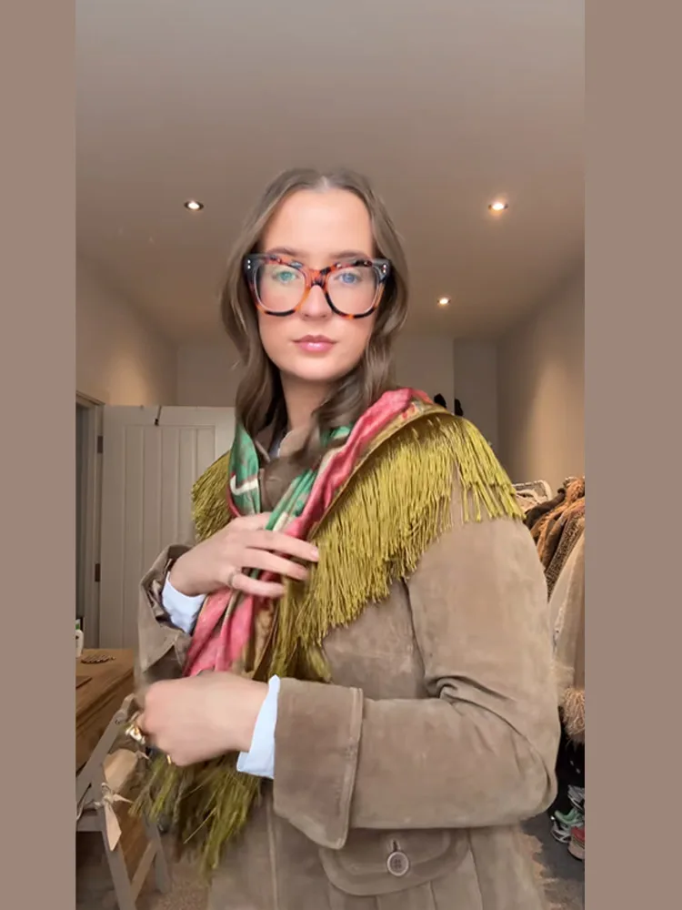 Écharpe sexy à imprimé pompons pour femme, châle léger et polyvalent pour les vacances, foulard carré, accessoires de mode féminins pour le quotidien
