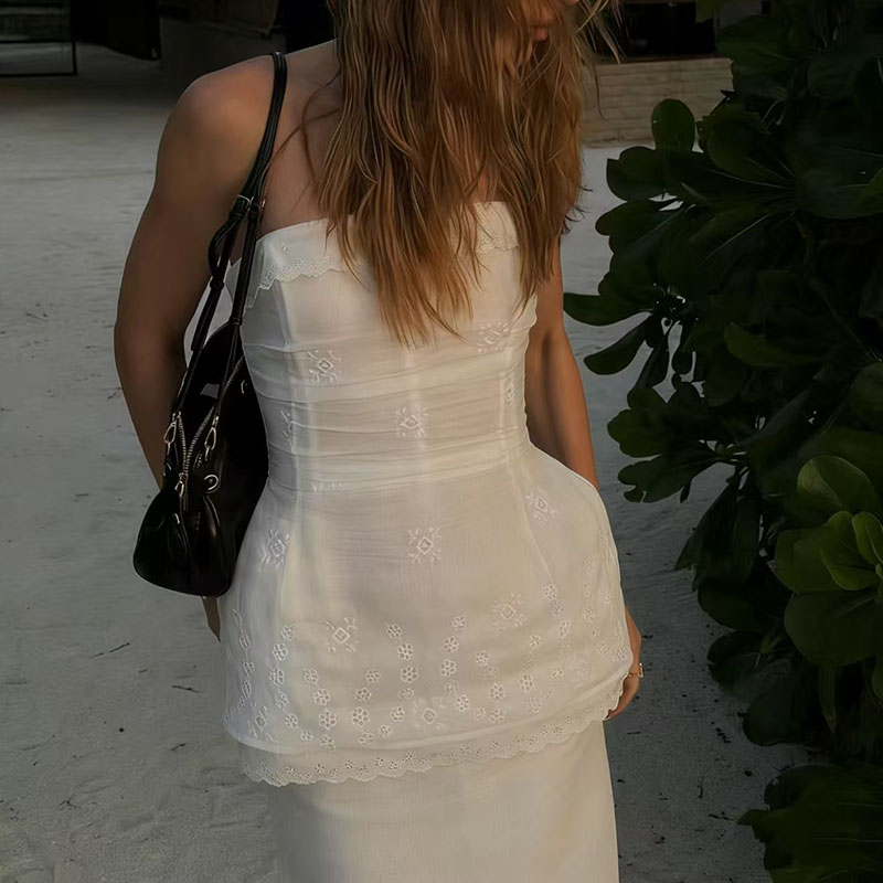 Débardeur femme Nouveau haut sans manches brodé de fleurs pour l'été 2026 Corset sexy dos nu pour femme Débardeur en mélange coton-lin style Y2K