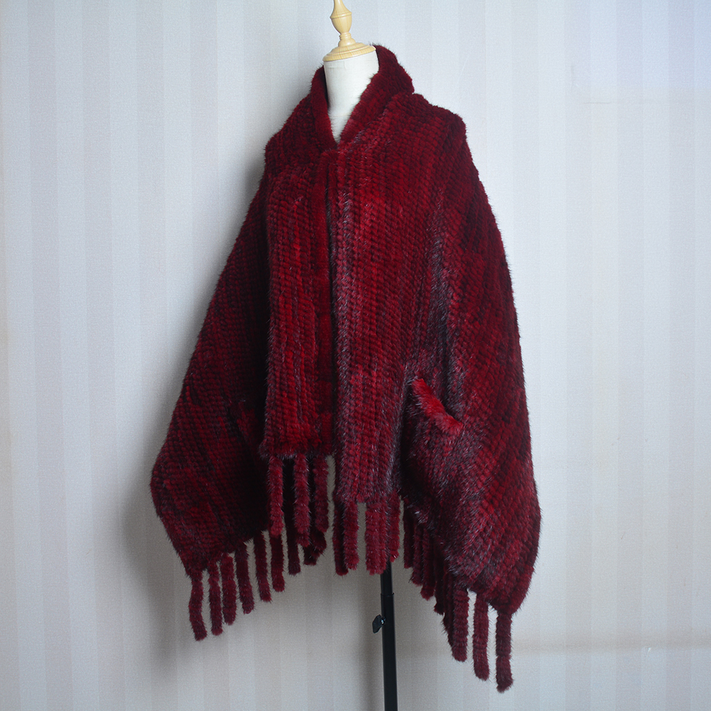 Nouveau châle en fourrure de vison véritable tricotée pour femme 2026, châle en fourrure de vison véritable 100% naturel avec pompon, ponchos en fourrure de vison tendance