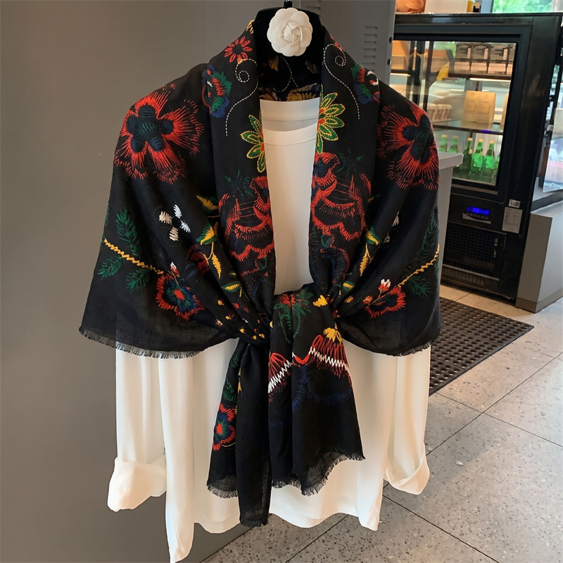 Écharpe Bohème de Luxe en Satin pour Femme, Châle Effet Soie à Motif Floral Paisley, Idéal Printemps-Automne, Qualité Supérieure Anti-Plis pour Femme de Bureau
