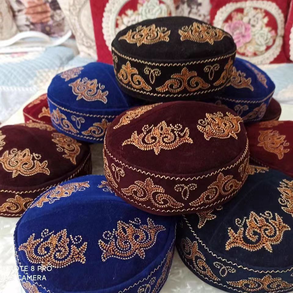 Casquettes de Style Kazakh pour femmes et hommes, chapeaux de fête dansante, mode noir bleu Kufi, Hijab musulman, chapeau ethnique brodé à la main