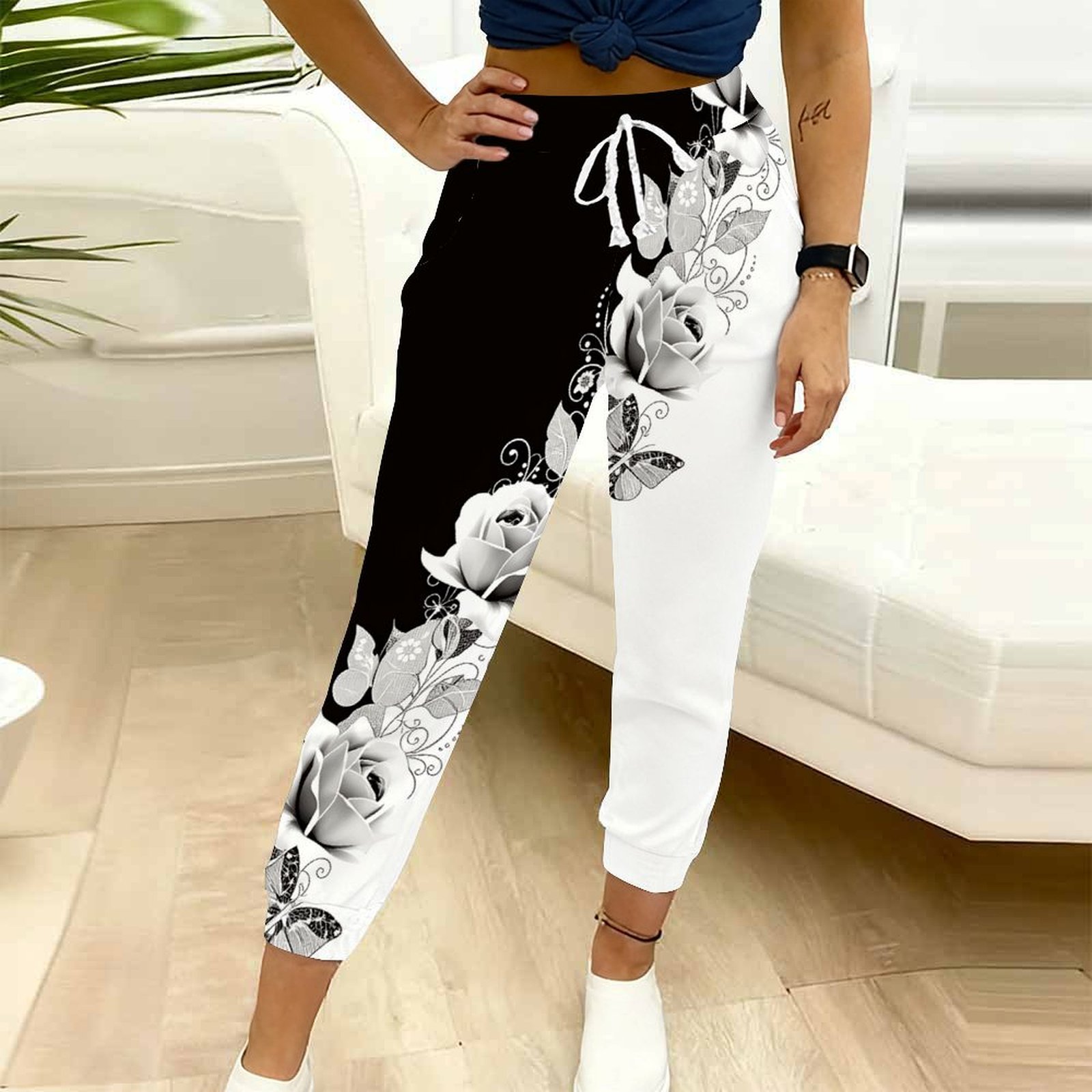 Pantalon de jogging décontracté pour femme, imprimé roses noir et blanc, taille haute avec cordon de serrage, poches, pour le quotidien, la détente et le streetwear