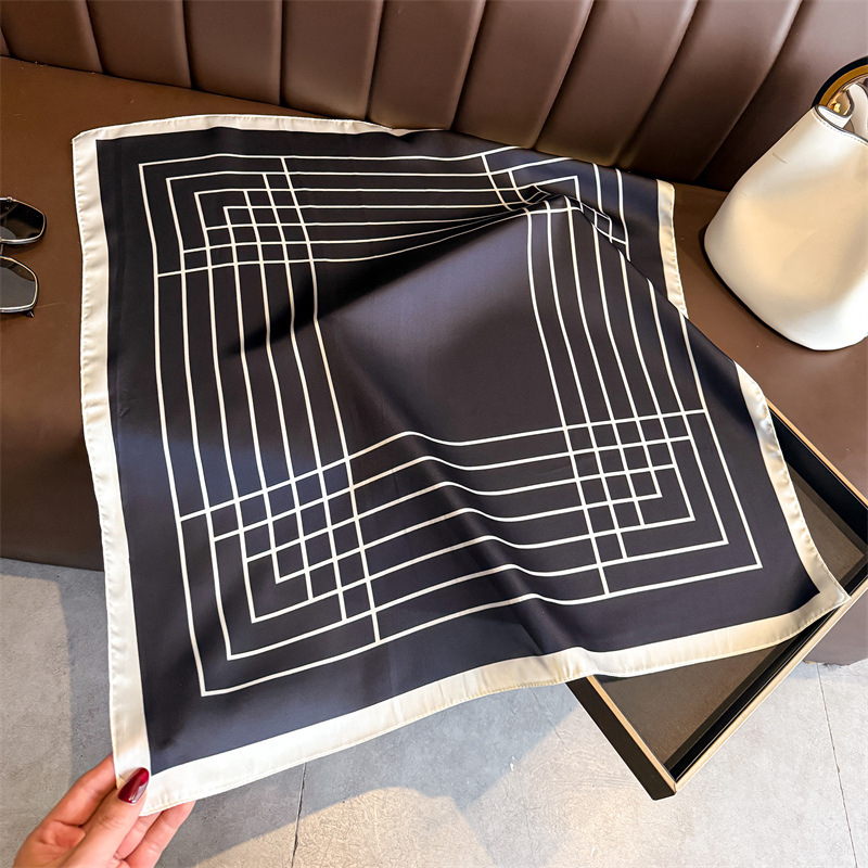 Foulard carré de luxe en satin à rayures pour femme, bandeau de créateur simple, bandana, accessoire pour cheveux