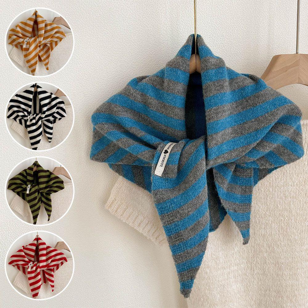 Coréen rayé femmes écharpe laine tricoté rayé Triangle foulard pour femmes Hijab mode haut de gamme épaule châle hiver écharpe