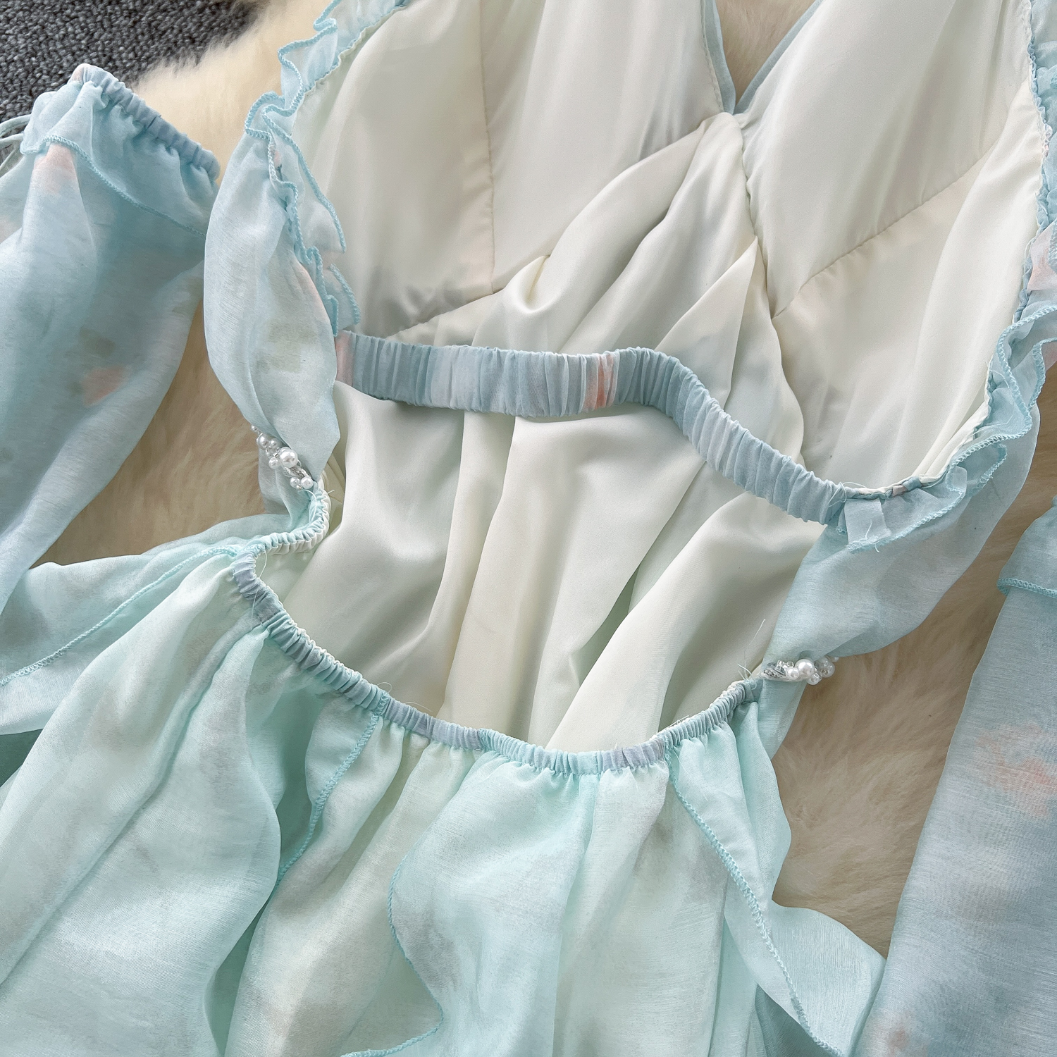 Robe sexy et slim, col en v, épaules dénudées, perles, Chic, été, fée, vêtements de vacances pour femmes, robes de plage