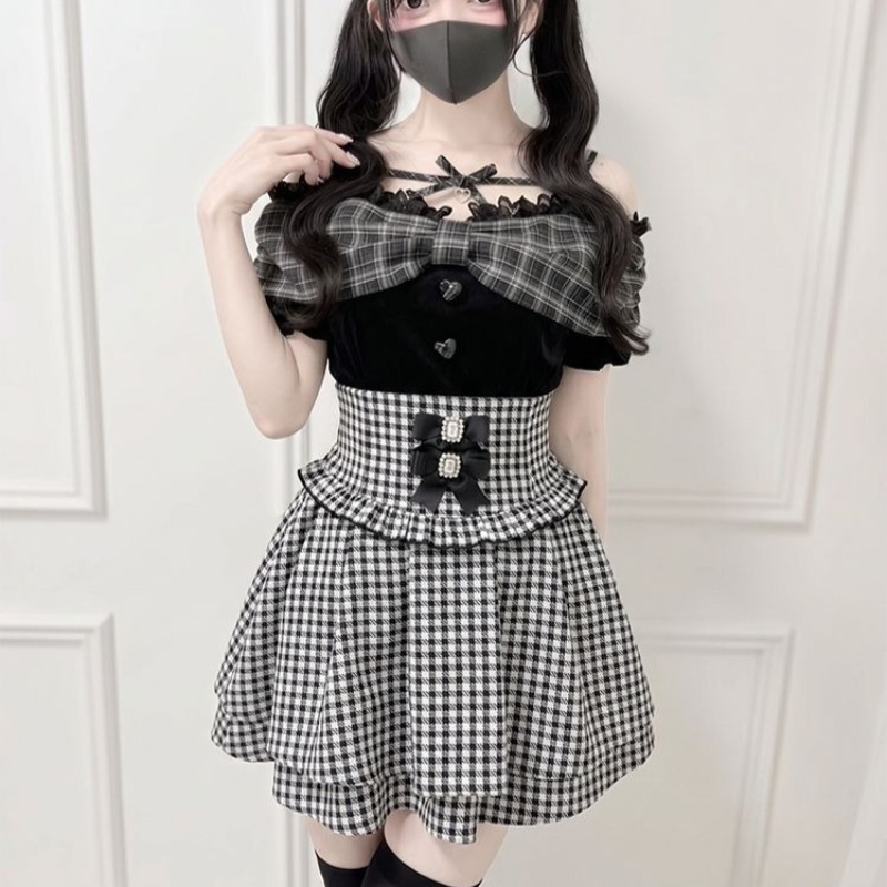 Ensemble Lolita Y2K gothique japonais style japonais avec haut en dentelle à nœud épaules dénudées et jupe écossaise taille haute Jirai Kei Ryousangata