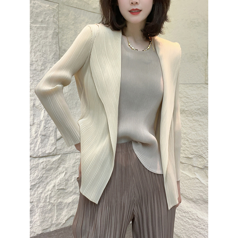 Veste Printemps-Été 2026, Manteau de Protection Solaire, Cardigan Plissé à Manches Longues, Haut Tendance pour Femme, Manteaux Courts Amples et Légers