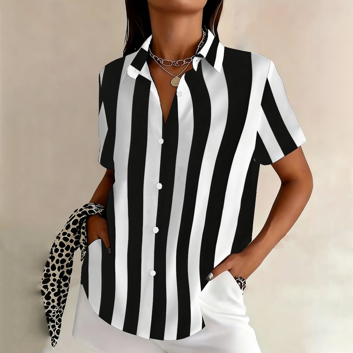 Chemise d'été à revers pour femmes grandes tailles, rayures verticales classiques noir et blanc, simple et rétro, parfaite pour le lieu de travail