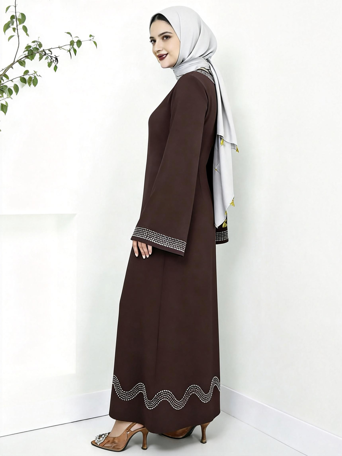 Robe arabe élégante, robe longue à manches longues avec strass, couleur unie, mode féminine du Moyen-Orient