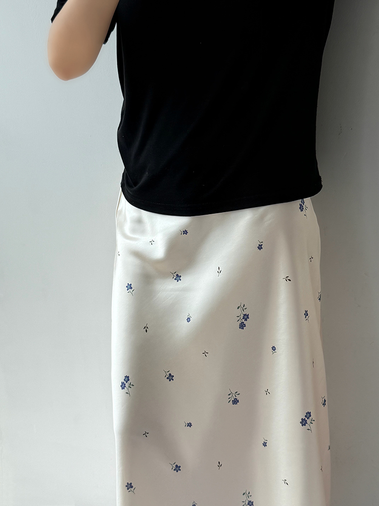 Jupe midi en satin à motif floral pour femme, taille haute, coupe biaisée, style décontracté d'été, coupe trapèze, style français, pour le quotidien, les rendez-vous et les vacances