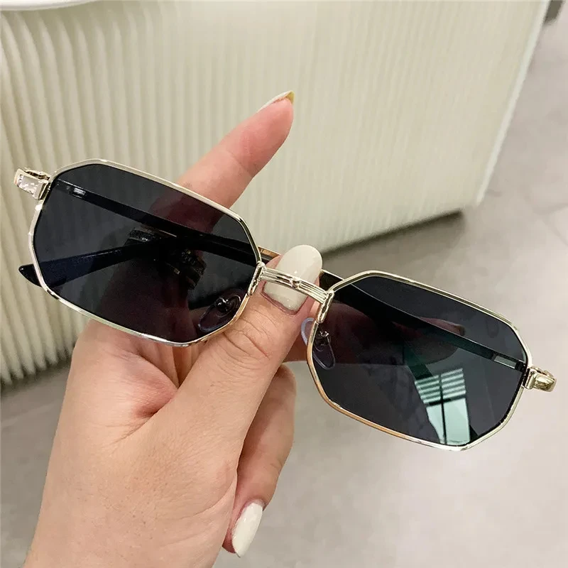 Lunettes de soleil étroites pour hommes, rectangulaires, tendance, en métal, de marque de luxe, pour femmes, 2024, classiques, UV400