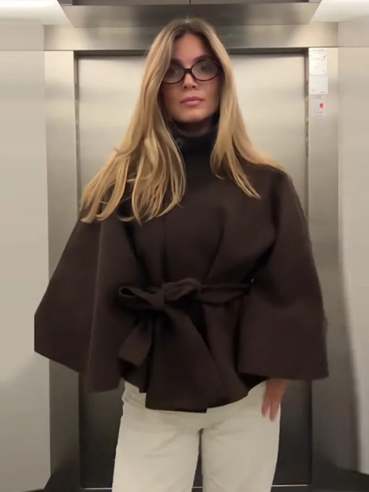 Manteau élégant pour femme, col montant, simple boutonnage, à lacets, couleur unie, mode automne 2026, manteau de ville pour femme.