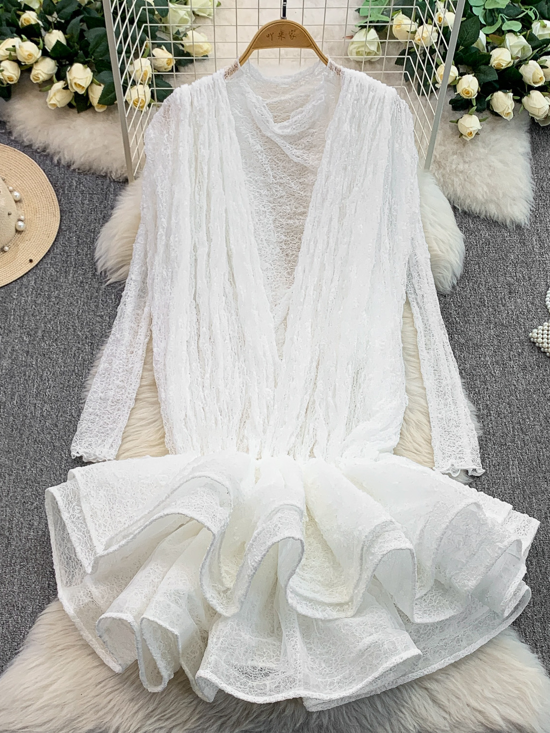 Robe de luxe légère en dentelle plissée pour femmes, col rond, Unique, mode, taille Slim, jupe courte à volants bouffantes, été