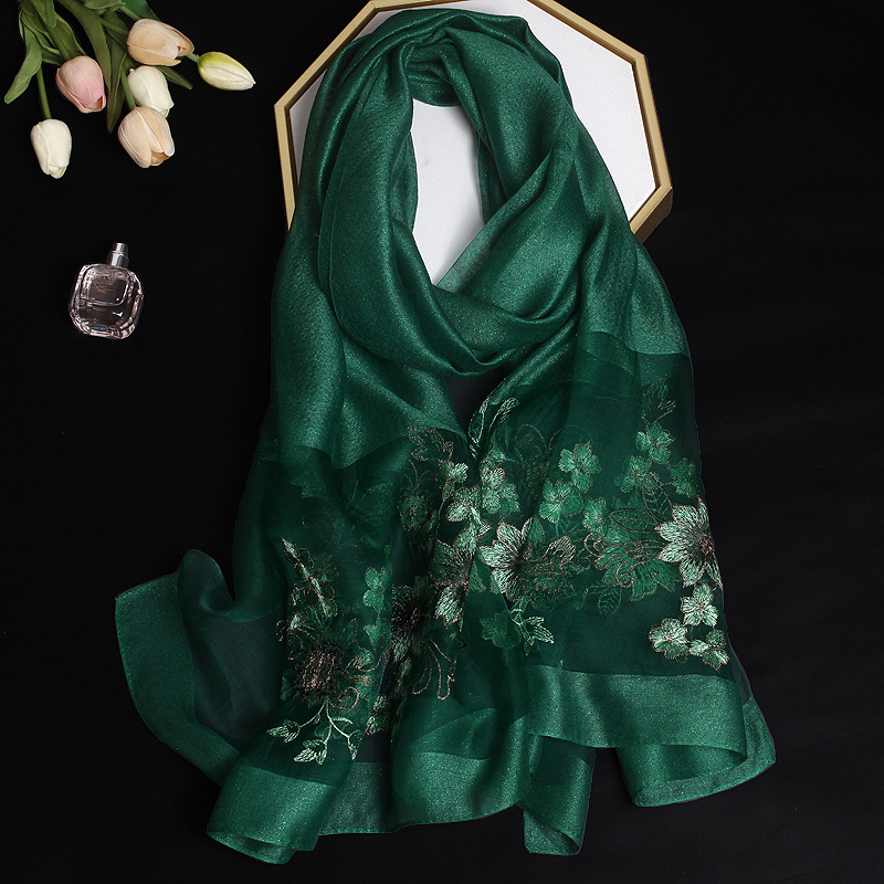 Foulard châle en soie de luxe pour femmes, Design brodé de fleurs, enveloppes Hijab, Bufandas, Foulard féminin, 2024
