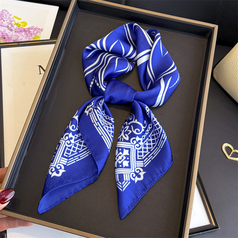 Foulard carré en soie bleu classique pour femme – Accessoire de mode polyvalent et haut de gamme pour sacs et vêtements – 70 cm