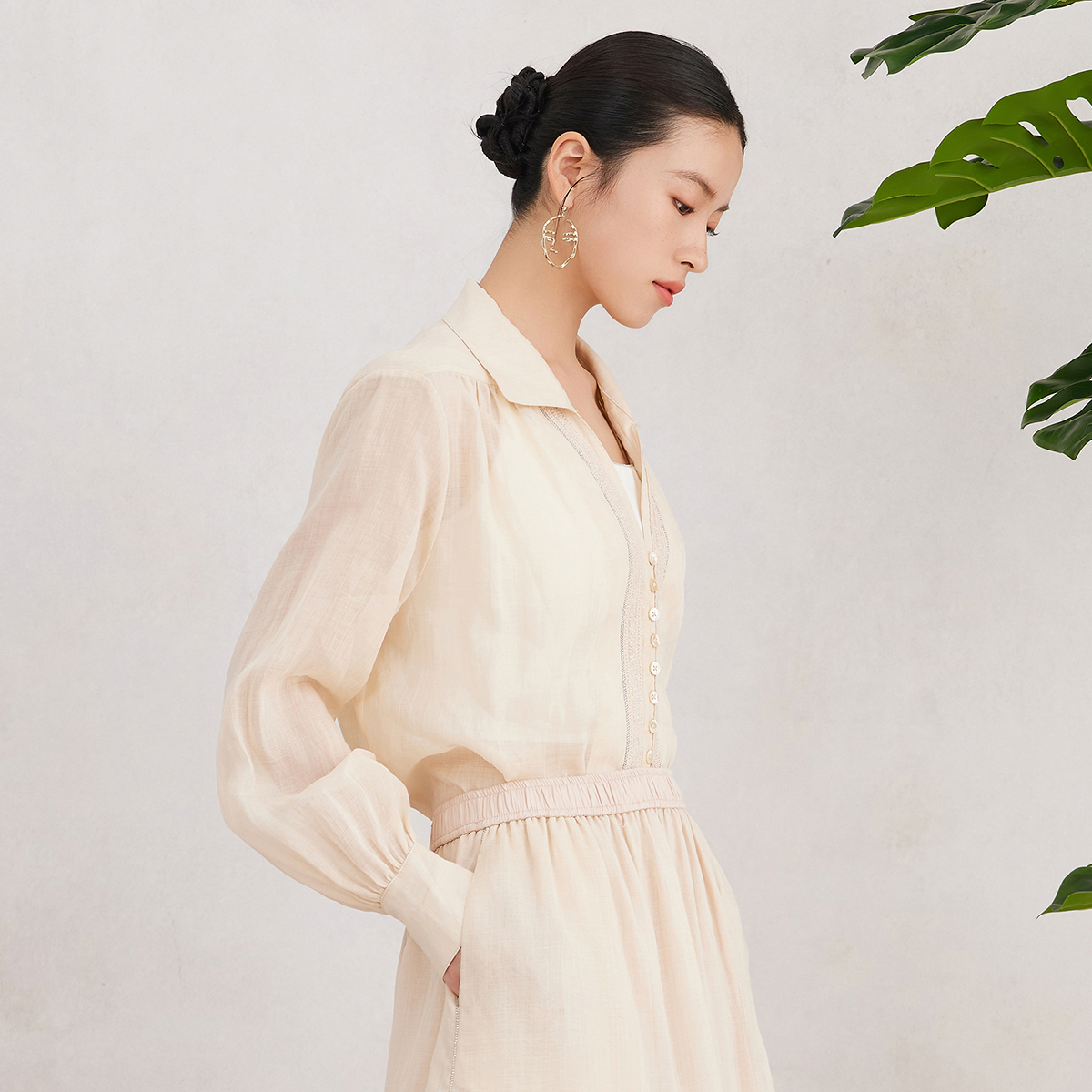 K3089W vêtements de luxe pour femmes 100% Ramie dames printemps été chemisier blanc translucide respirant et confortable