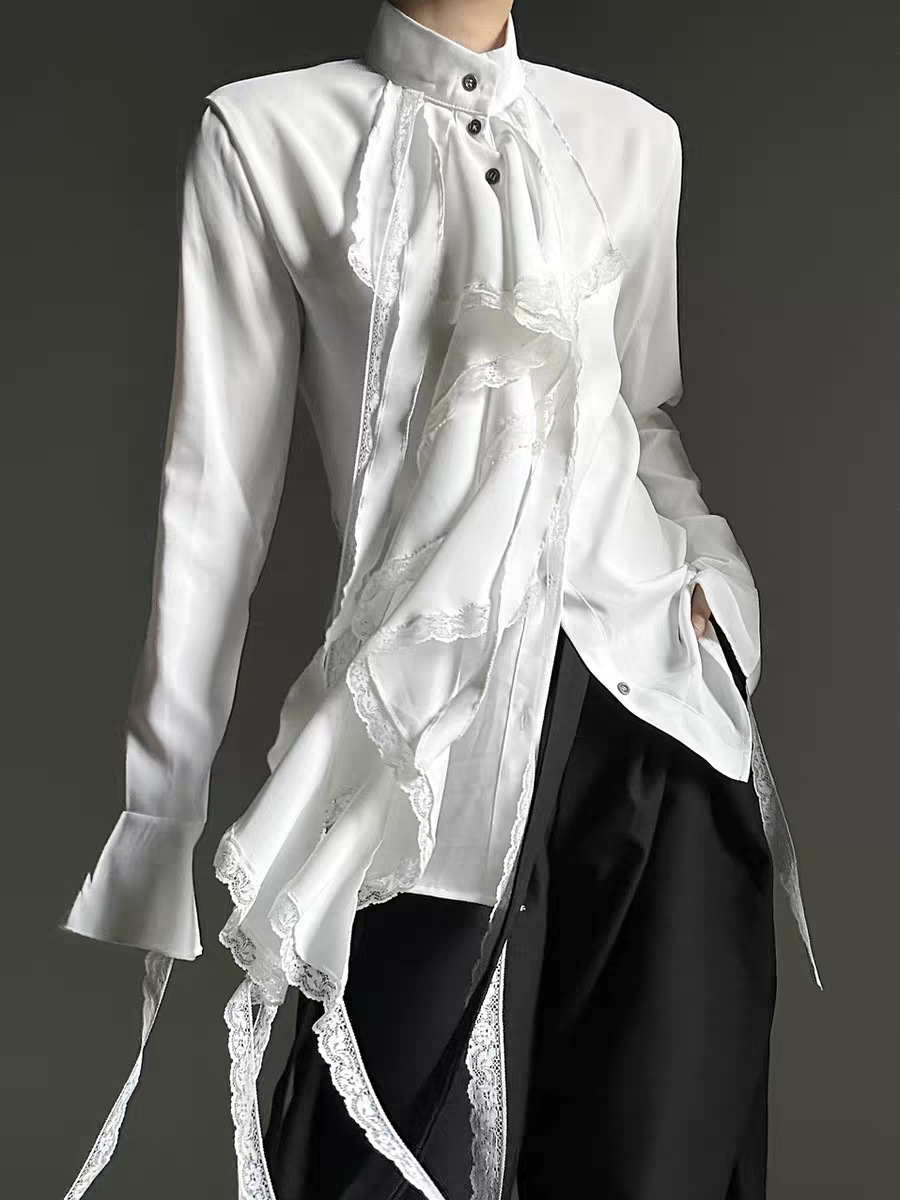 Chemise à col montant avec bordure en dentelle et volants, style gothique rétro tendance printemps-été, manches évasées à franges blanches, chemises pour hommes