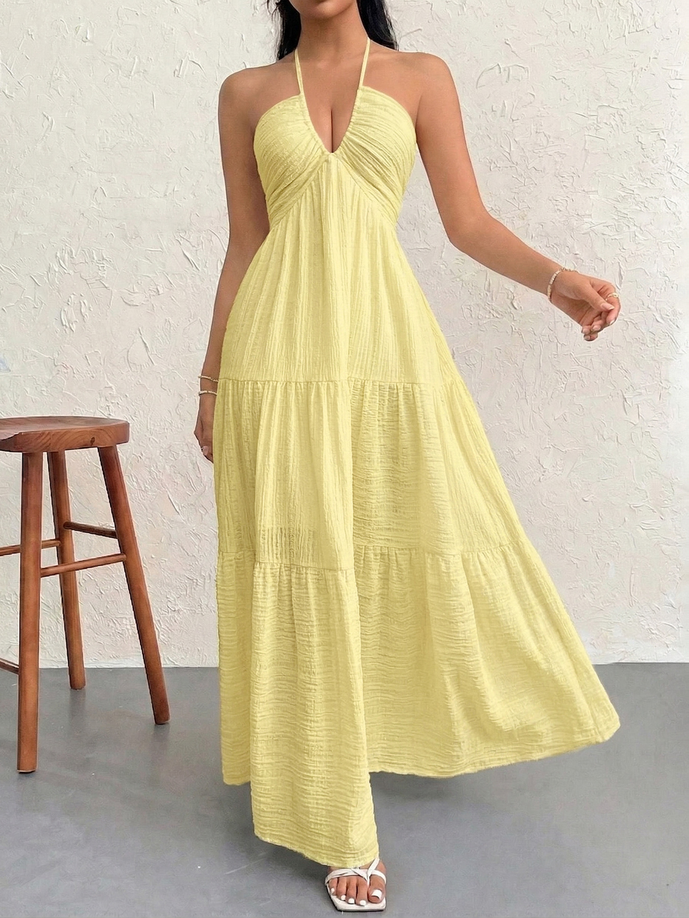 Robe décontractée pour femme, style bohème, jaune, à volants, dos nu, col halter, respirante, pour le printemps, l'été et les vacances à la plage
