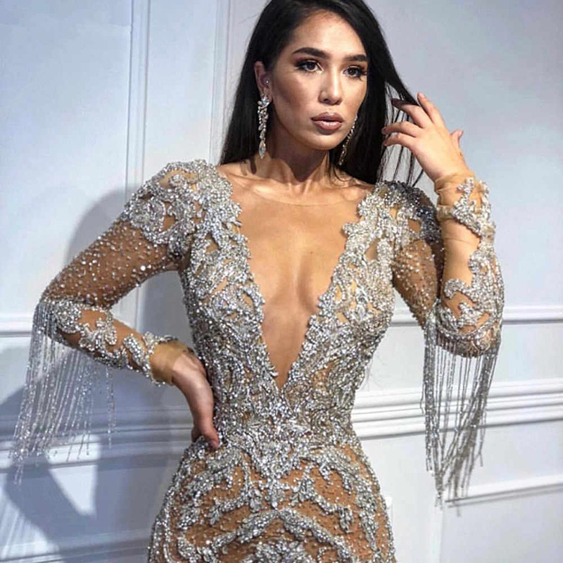 Vêtements pour femmes, robe à manches longues à col en V profond avec des paillettes dorées