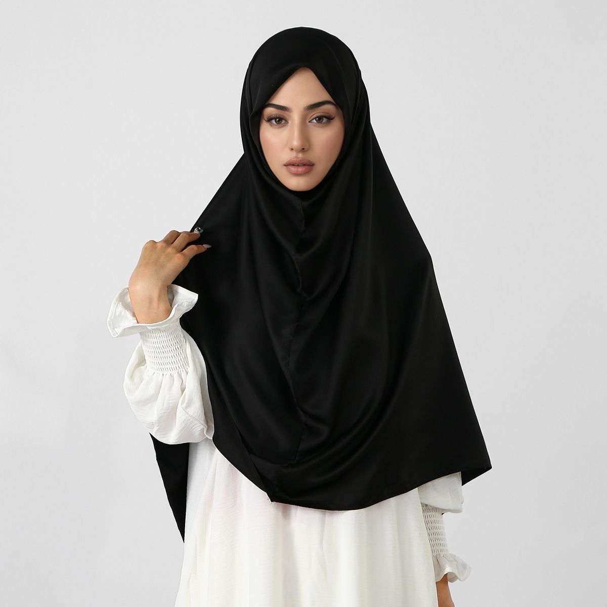 Hijab instantané en satin de soie pour femme musulmane, couleur unie, longue écharpe, foulard quotidien, turban doux pour Ramadan et Eid