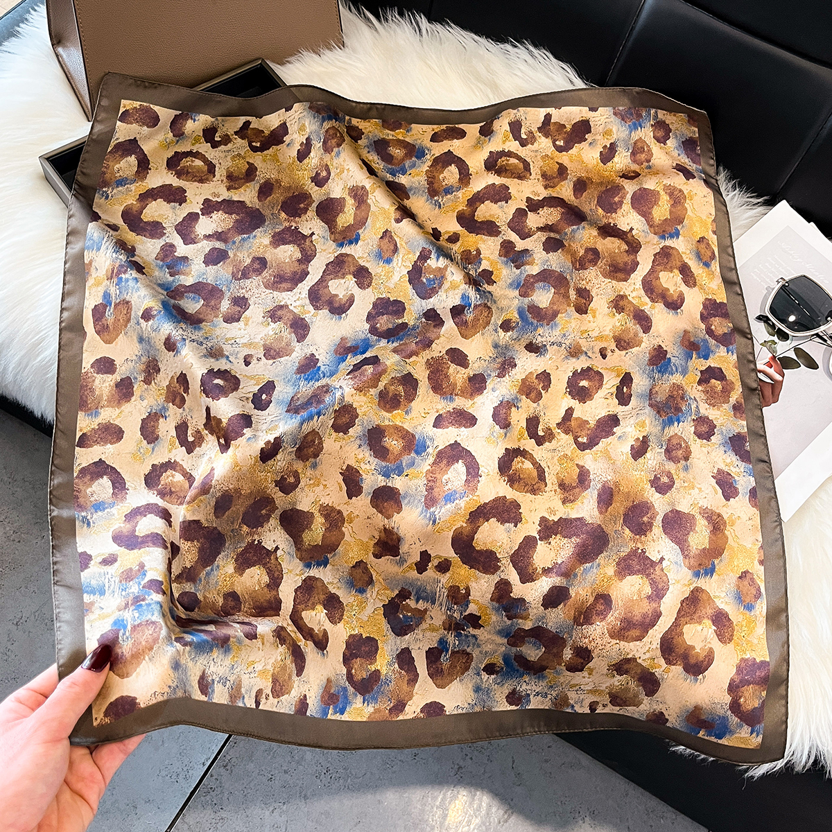 Écharpe en Soie pour Femme, Foulard Carré, Bandana, Hijab, Écharpe à Motifs Floraux, Châle, Bandeau pour Cheveux, Foulard de Luxe