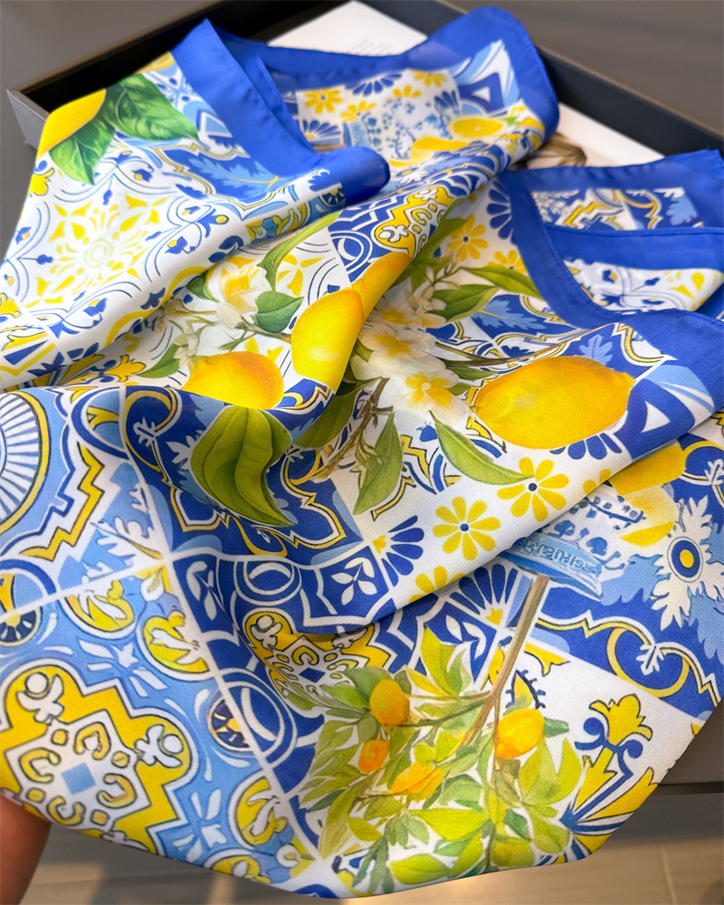 Foulard carré en satin de marque de luxe 2026, ruban imprimé pour cheveux, foulard tendance pour femme, bandana, couleurs unies, châle, bandeau