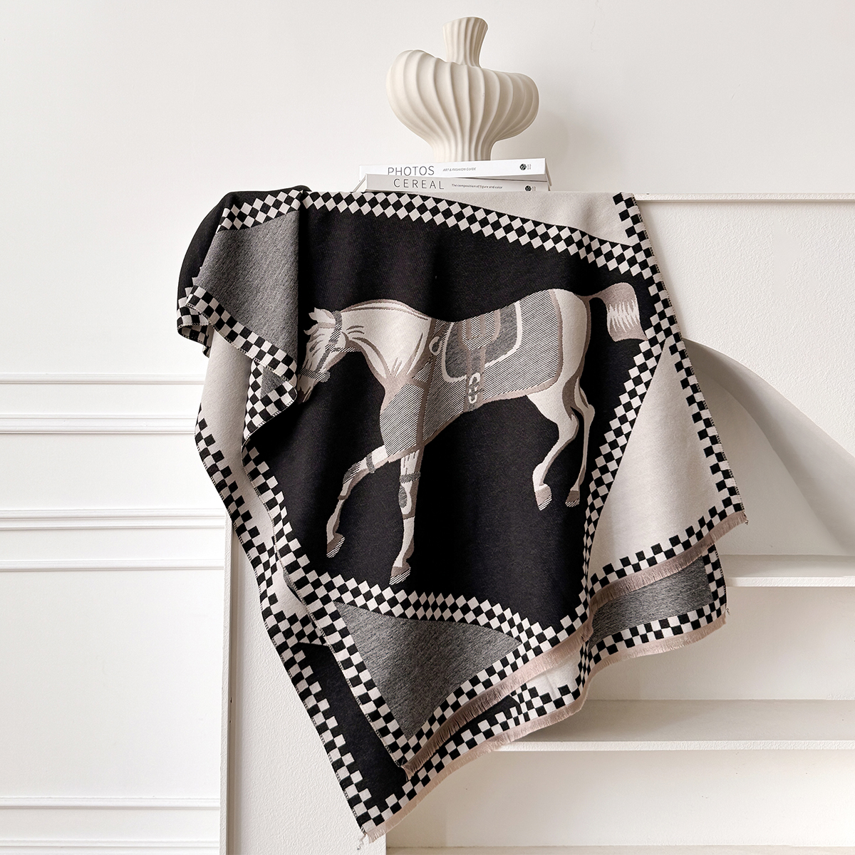 Écharpe de luxe en Faux cachemire épais pour femmes, châle doux chaud d'hiver à carreaux et imprimé cheval de guerre pour voyage et usage quotidien