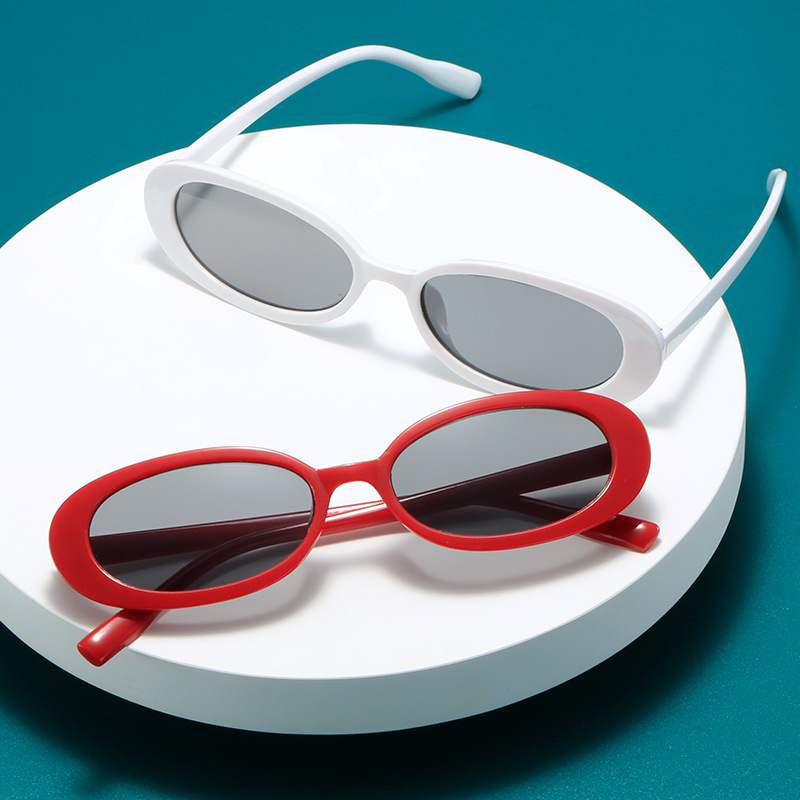 Petites lunettes de soleil punk ovales vintage pour femmes et hommes, lunettes de créateur polyvalentes noires, style tendance