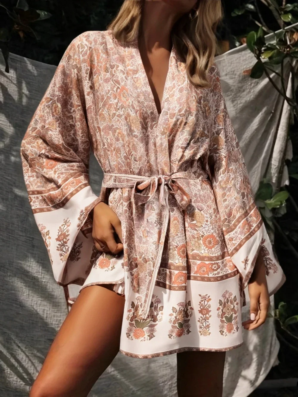 Boho Queens Multi imprimé fleuri ceintures Kimono femmes manches chauve-souris bohème Robe de demoiselle d'honneur vacances plage Boho Bikini couvertures