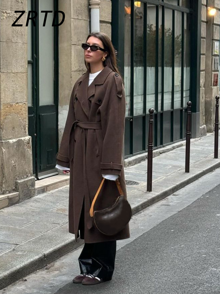 Manteau long en laine pour femme avec ceinture, col à revers ample, double boutonnage, manches longues, collection automne-hiver 2026, style trench-coat pour femme