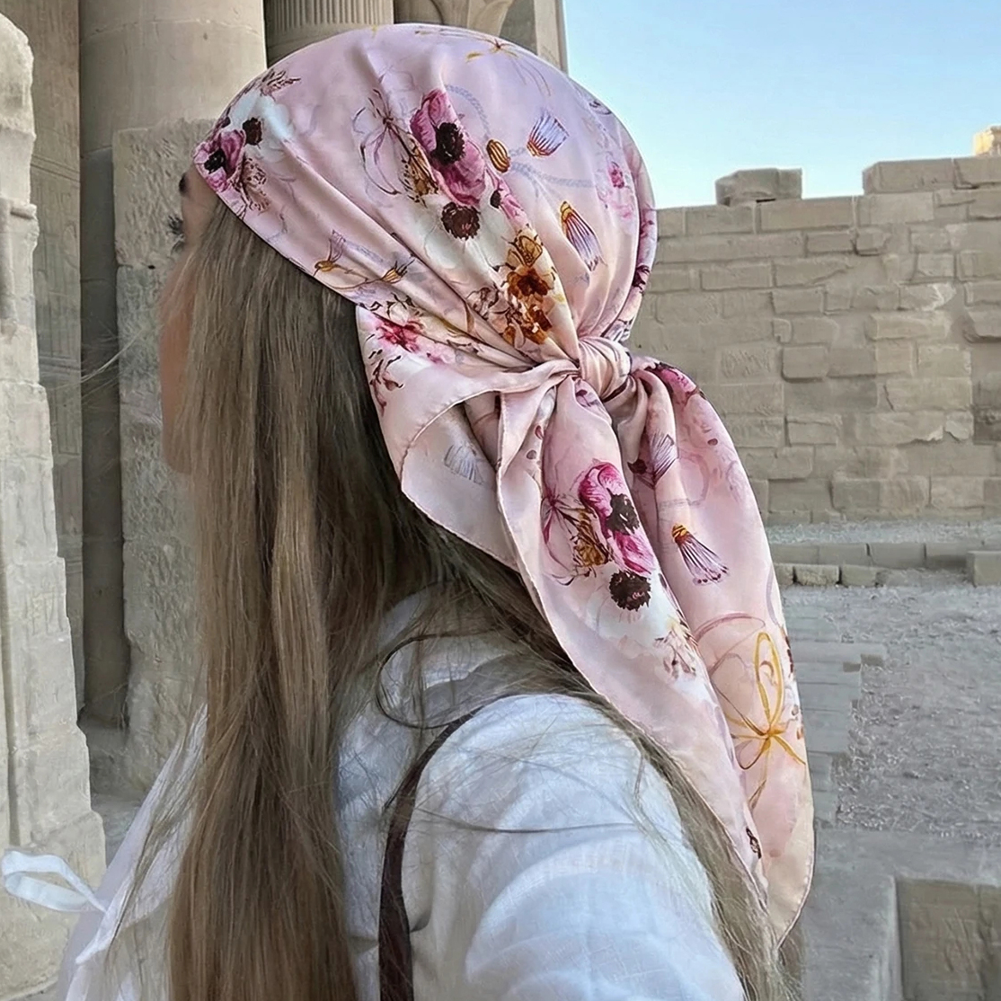 Foulard carré floral 70x70cm pour femme, en satin, pour le cou, les cheveux, bandana, écharpe de plage, hijab, pareo