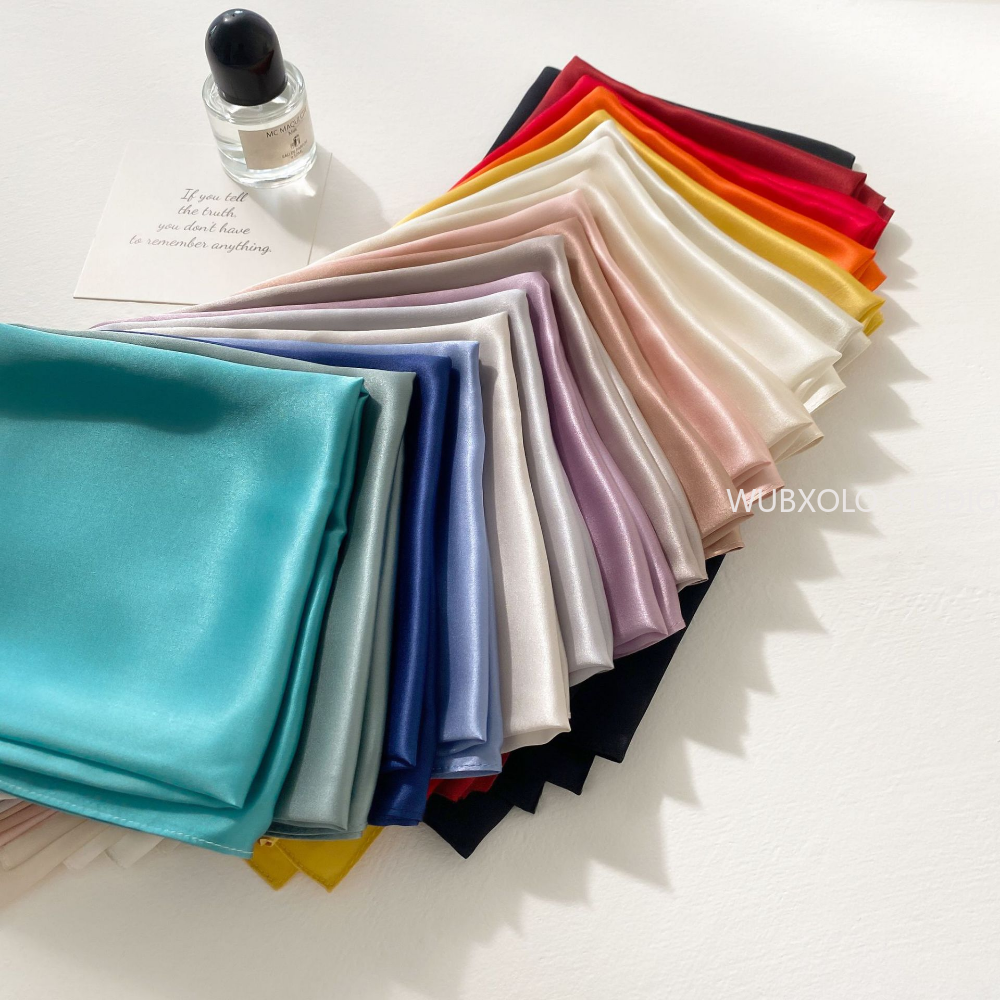 Mouchoir en Satin de soie, foulard uni pour femmes, petits châles, Bandana, foulards de tête, bandeau carré, Hijab, 70x70CM