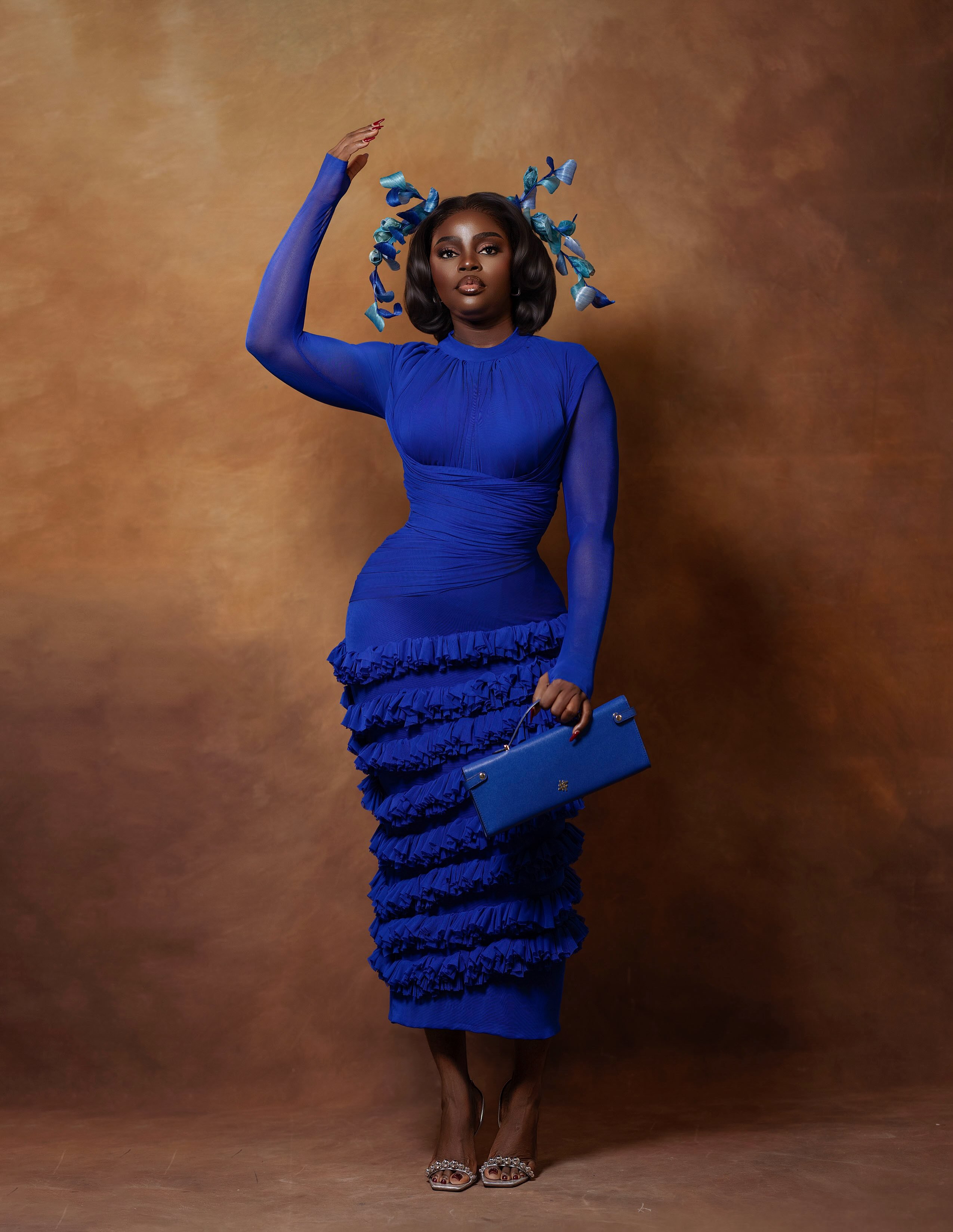 Robe moulante mi-longue bleu roi pour femme, col en V, à volants superposés, manches longues, en maille transparente, élégante pour soirée, cocktail, Aso Ebi