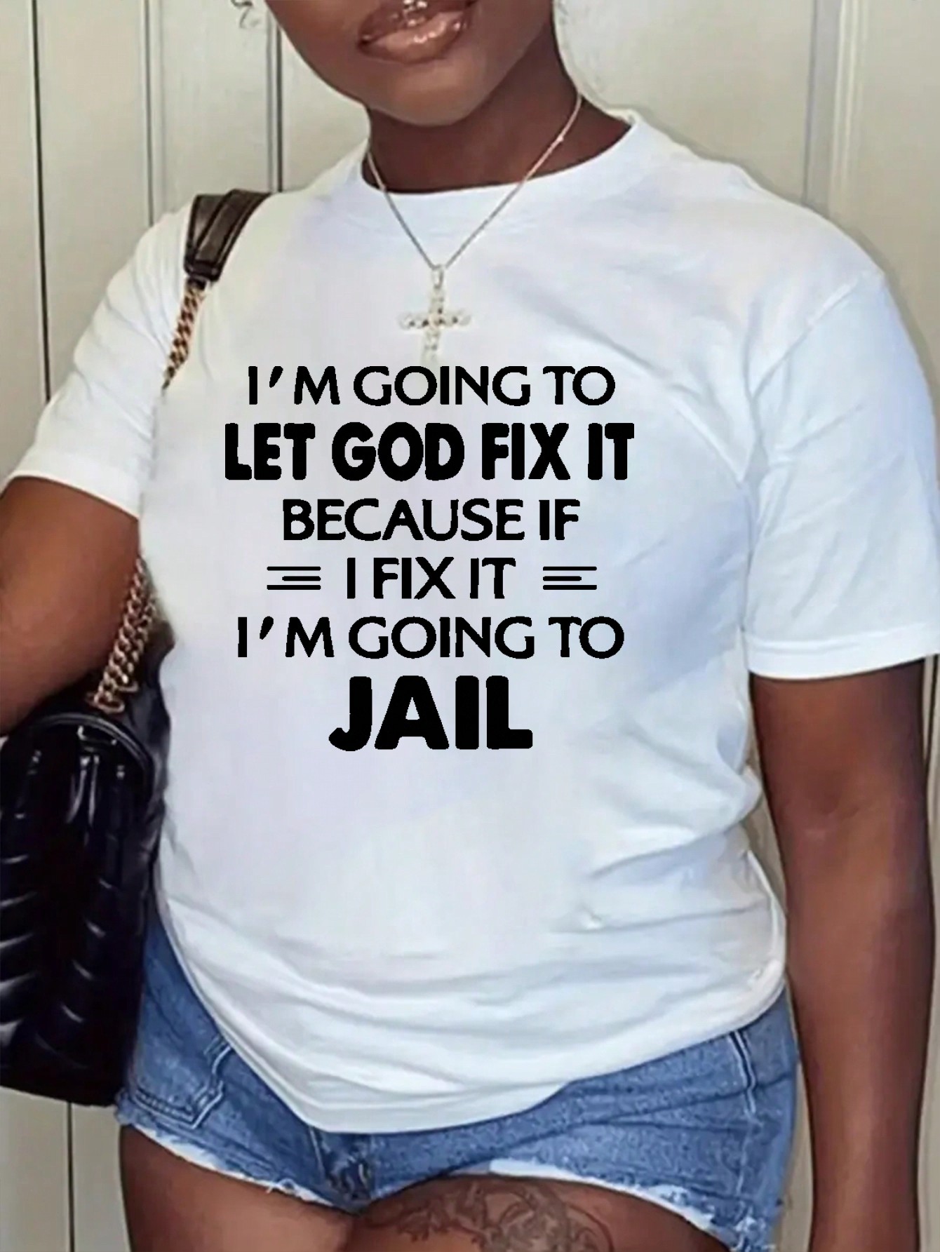 T-shirt décontracté à manches courtes et col rond pour femme, grande taille, imprimé avec un slogan, idéal pour les trajets quotidiens et le shopping