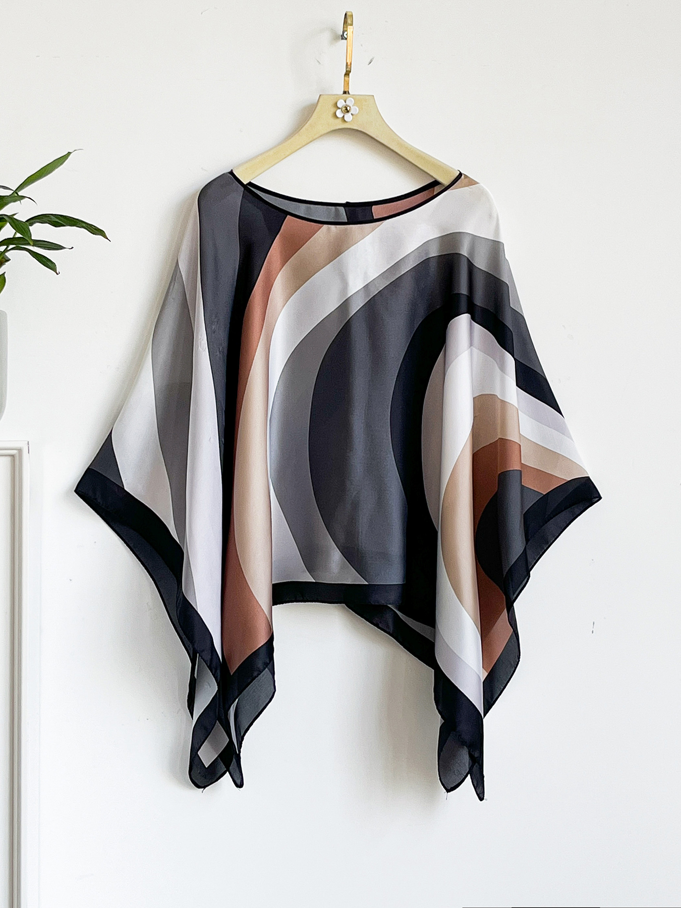 Poncho Cape à Capuche Tendance, Grand Foulard Carré en Soie Imitée, Châle Fin d'Été Anti-UV, Écharpe Femme